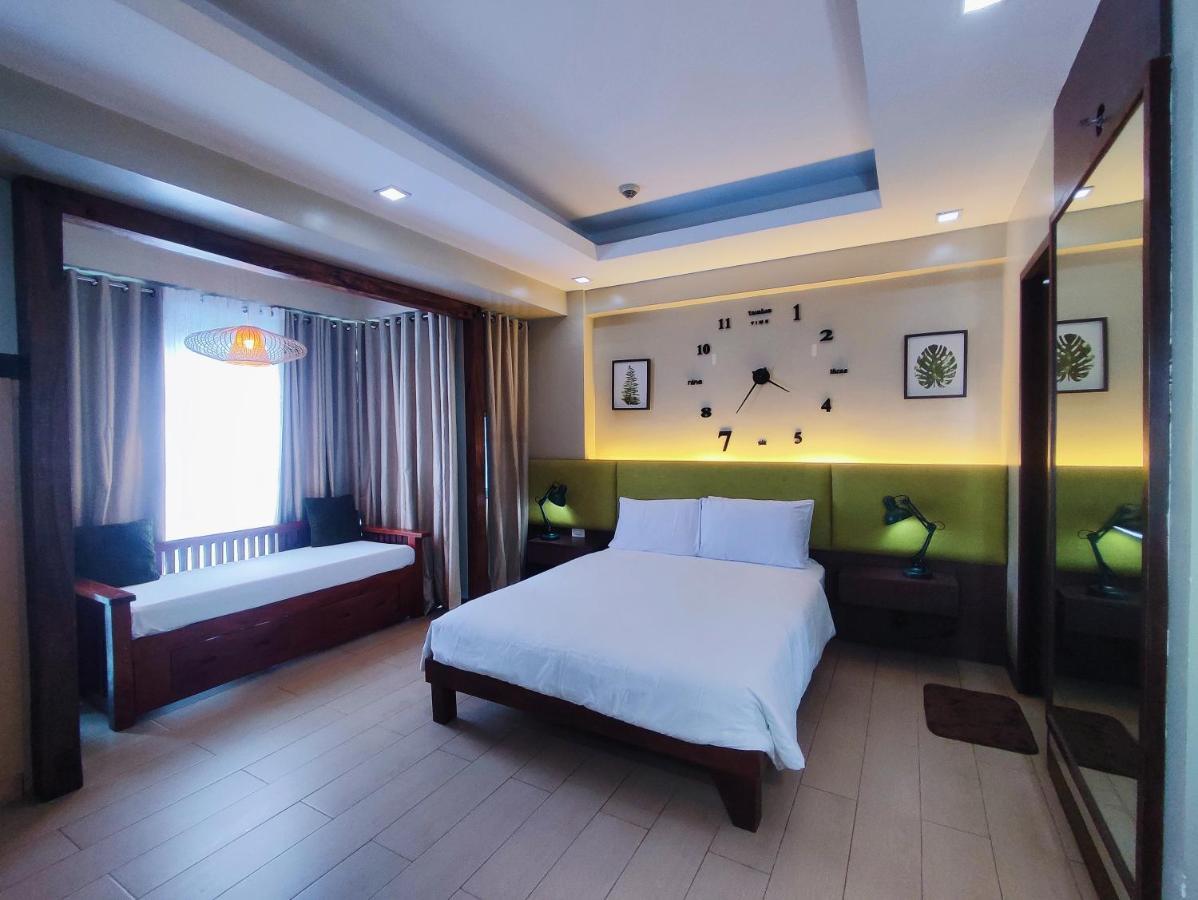 Two Palmtree Villas Newport Boulevard Near Naia 3 Pasay City Манила Экстерьер фото