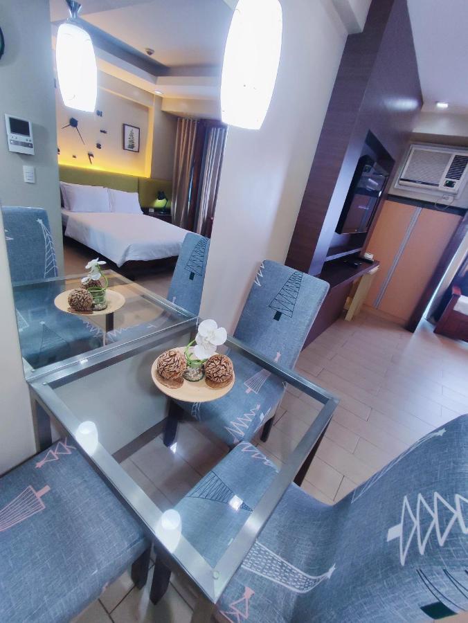 Two Palmtree Villas Newport Boulevard Near Naia 3 Pasay City Манила Экстерьер фото